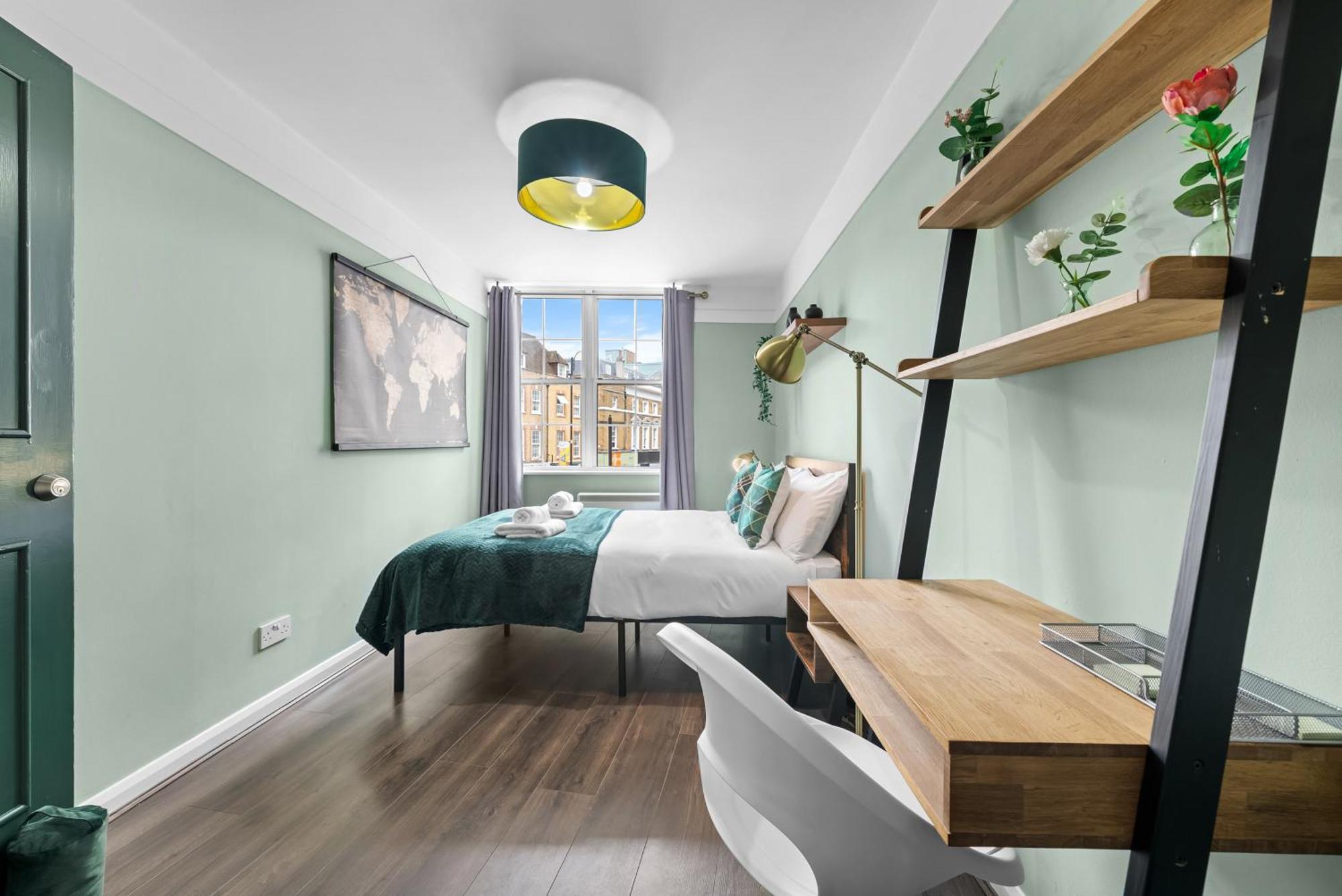 Chic 2 Bedroom Apartment Near Liverpool Street By Gold Stays ロンドン エクステリア 写真